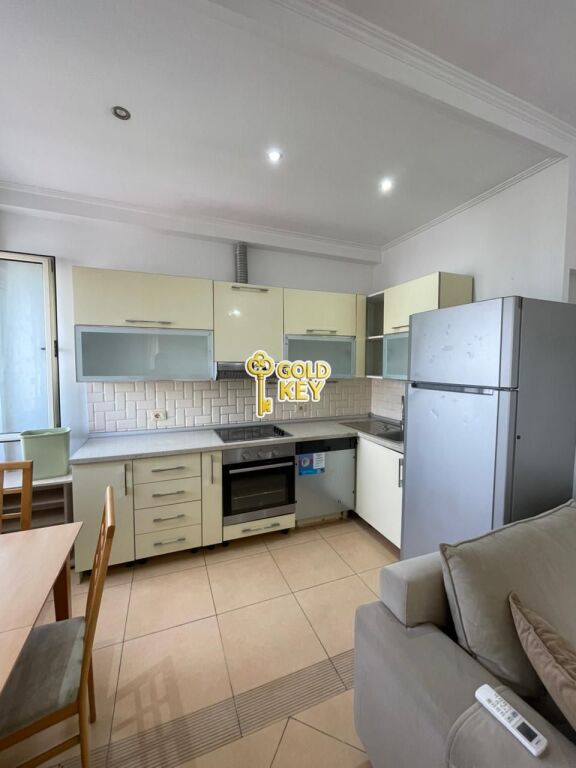 🏡 APARTAMENT ME QERA 1+1 PALLATI I SPORTIT DURRES