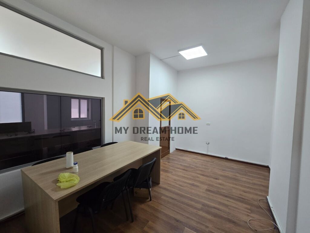 SHITET NJESI BIZNESI NE RRUGE KRYESORE PRAN KAZAZIT!