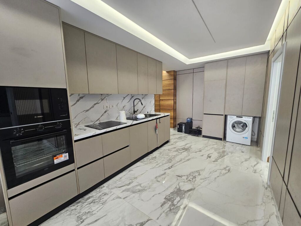 2+1 APARTMENT FOR SALE ON THE BEACH, DURRËS – NEAR PELIKAN PASTRY SHOP