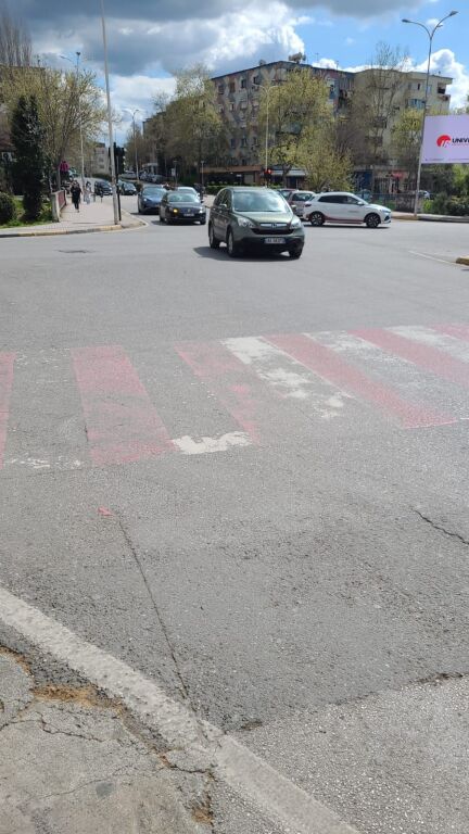 PREMISES FOR RENT – NEAR BLOKU