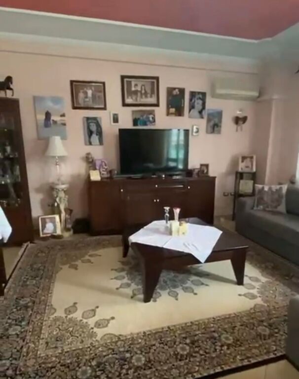 Apartament 3+1 per shitje tek siper Ish Tregu Elektrik!