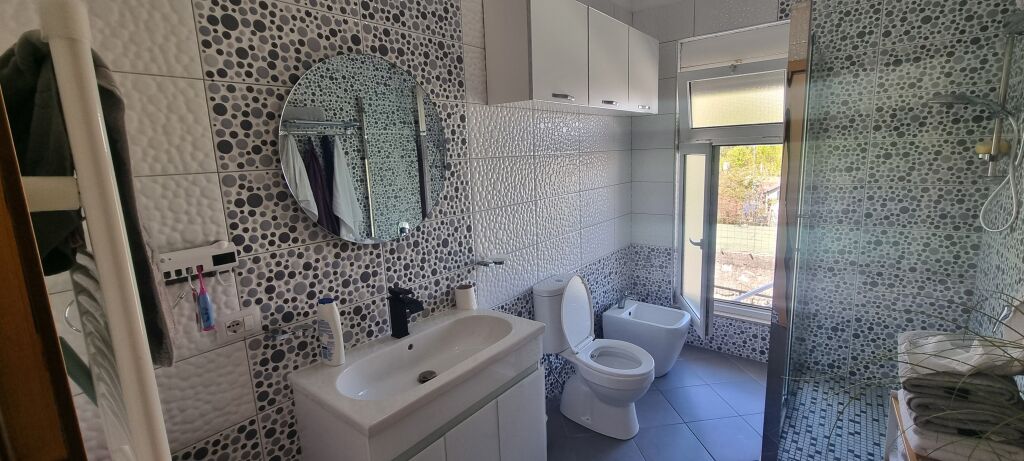 EKSKLUZIVE- Vilë 2-Katëshe për Shitje në Yrshek! 290,000 € Sip. Totale  374m2