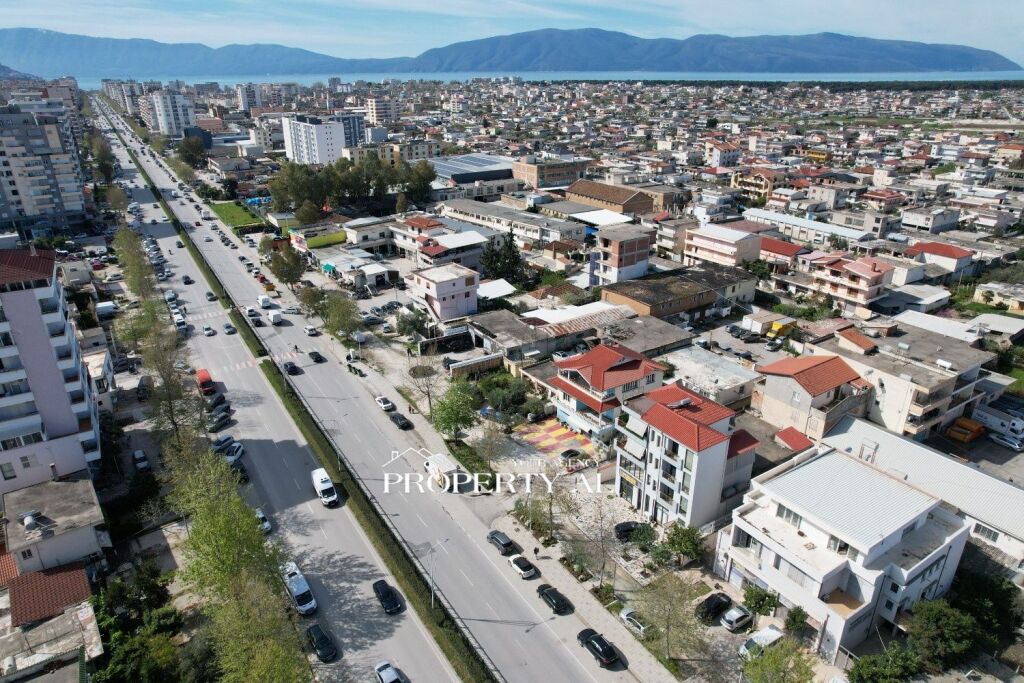 Objekt për Shitje në Rr. Gjergj Kastrioti, Vlorë – Mundësi Ideale Investimi &amp; Biznesi