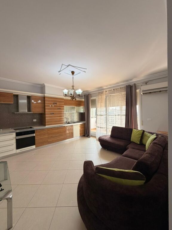 Shitet Apartament 2+1+depo Kompleksi Gener 2.  235,000 €