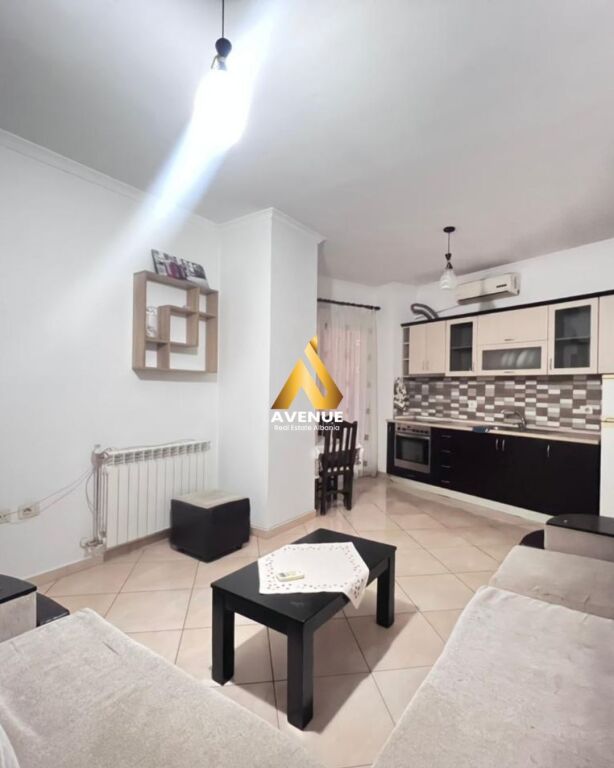 Jepet me qira apartament 1+1 pranë UET, Rr. “Xhanfize Keko”, Tiranë