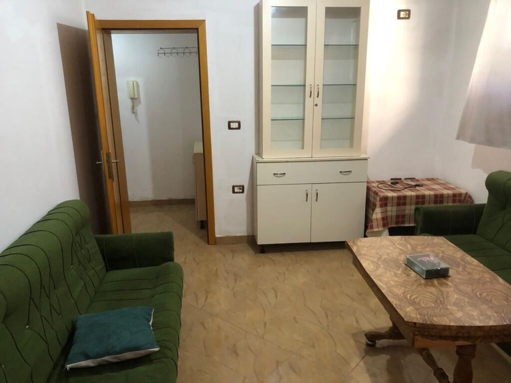 🏡 Jepet me Qera Apartament 1+1 ne Allias Shkolla e Bashkuar