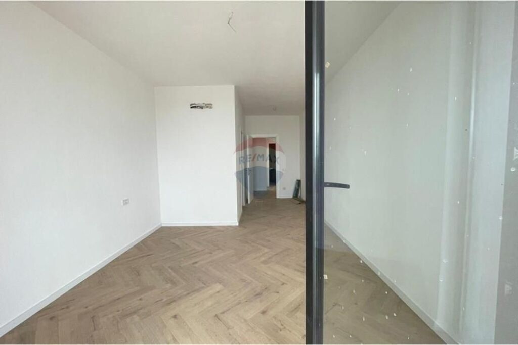 Zyre me qira te Mine Peza Residence!