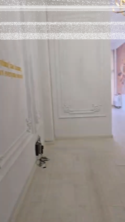 Ambiente Commerciale, Via Kavaja!