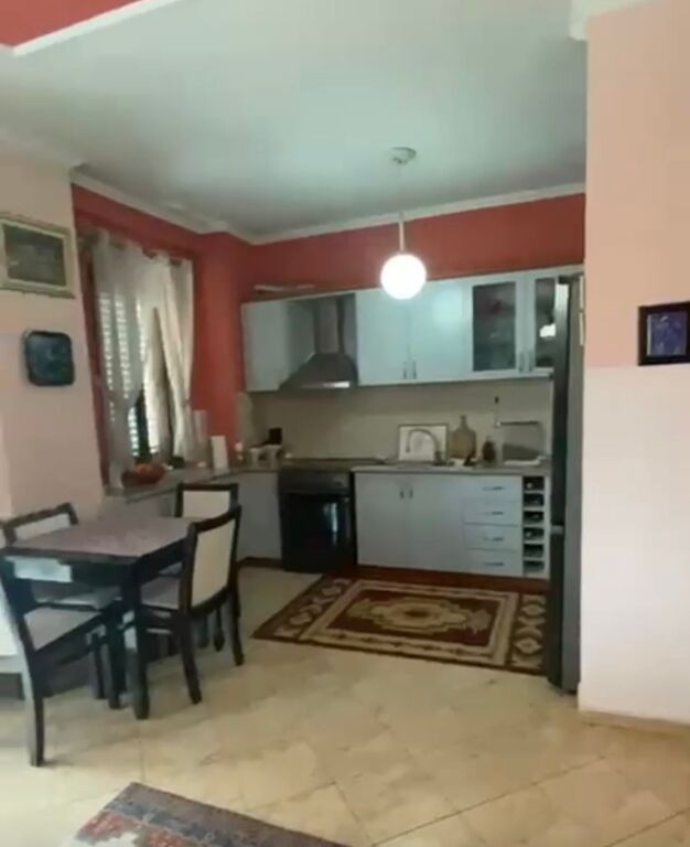 Apartament 3+1 per shitje tek siper Ish Tregu Elektrik!