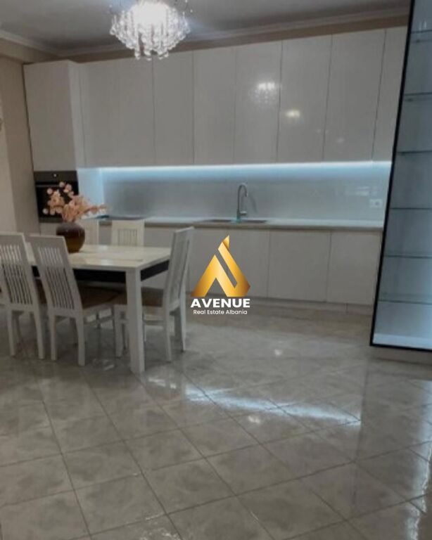 JEPET ME QIRA APARTAMENT 2+1 – PALLATET CABEJ, TIRANË