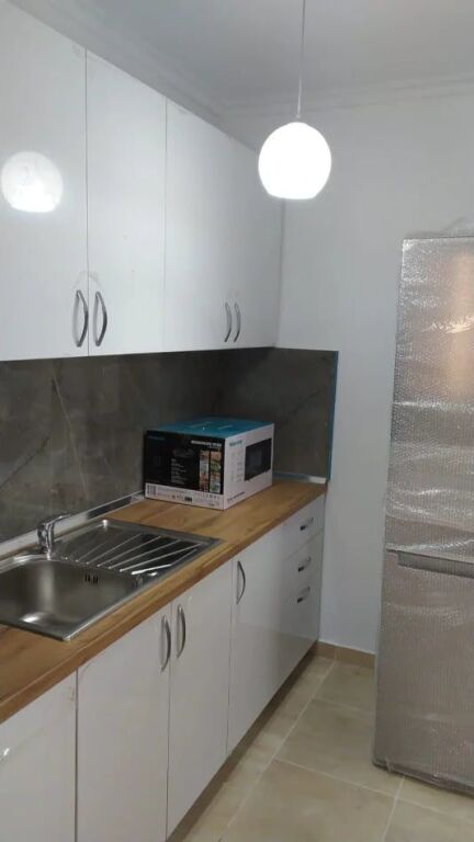 Apartament me qera - Xhamlliku