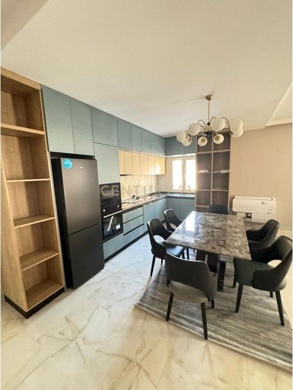 RESIDENZA LAKE LAND, AFFITTIAMO APPARTAMENTO 2+1+POSTO AUTO