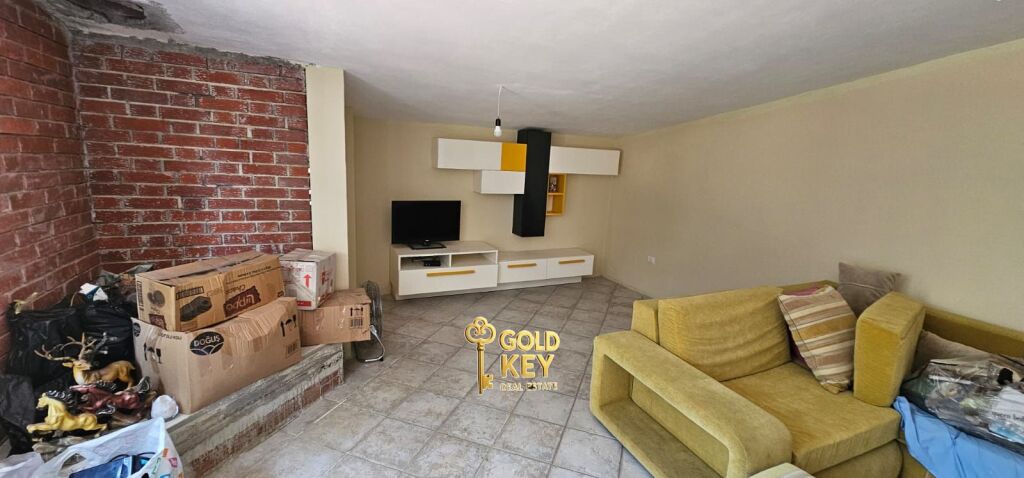 VENDITA PAPAFINGO GOLEM DURRES.