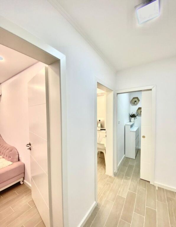 Negozio estetico in affitto a Vasil Shanto (ID BD21679) Tirana​