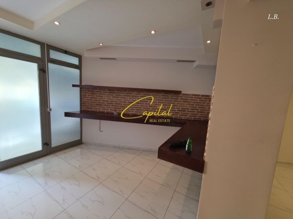 ZYRE ME QIRA 80 M2 RRUGA E DIBRES 1.200 EURO