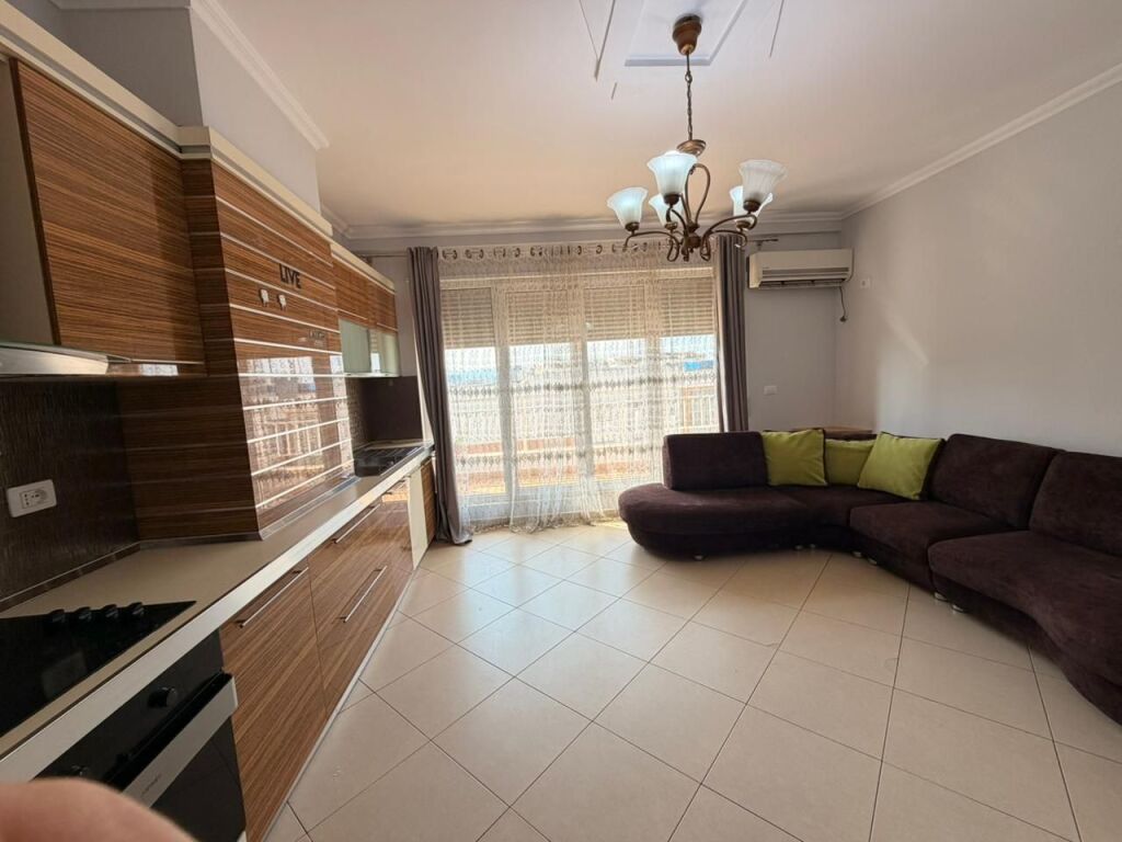 Shitet Apartament 2+1+depo Kompleksi Gener 2.  235,000 €