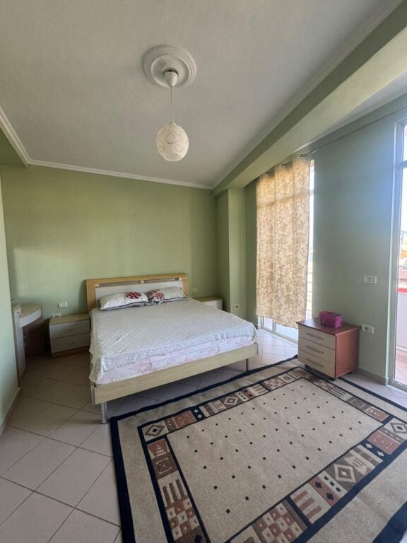 🏠JEPET ME QIRA Apartament 1+1 📍Rruga e Bogdaneve  🏢Kati i 5, me ashensor 📐Sip: 62m2 💶Cmimi: 55.000 Leke/Muaj