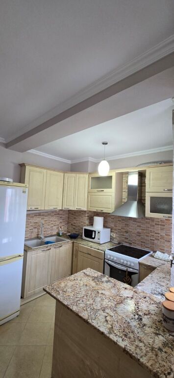 Apartament 2+1 me qira + Post Parkimi tek Kodra e Diellit!