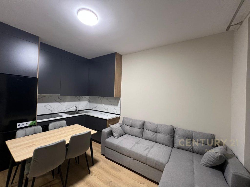 SHITET APARTAMENT 2+1 TEK BULEVARDI I RI