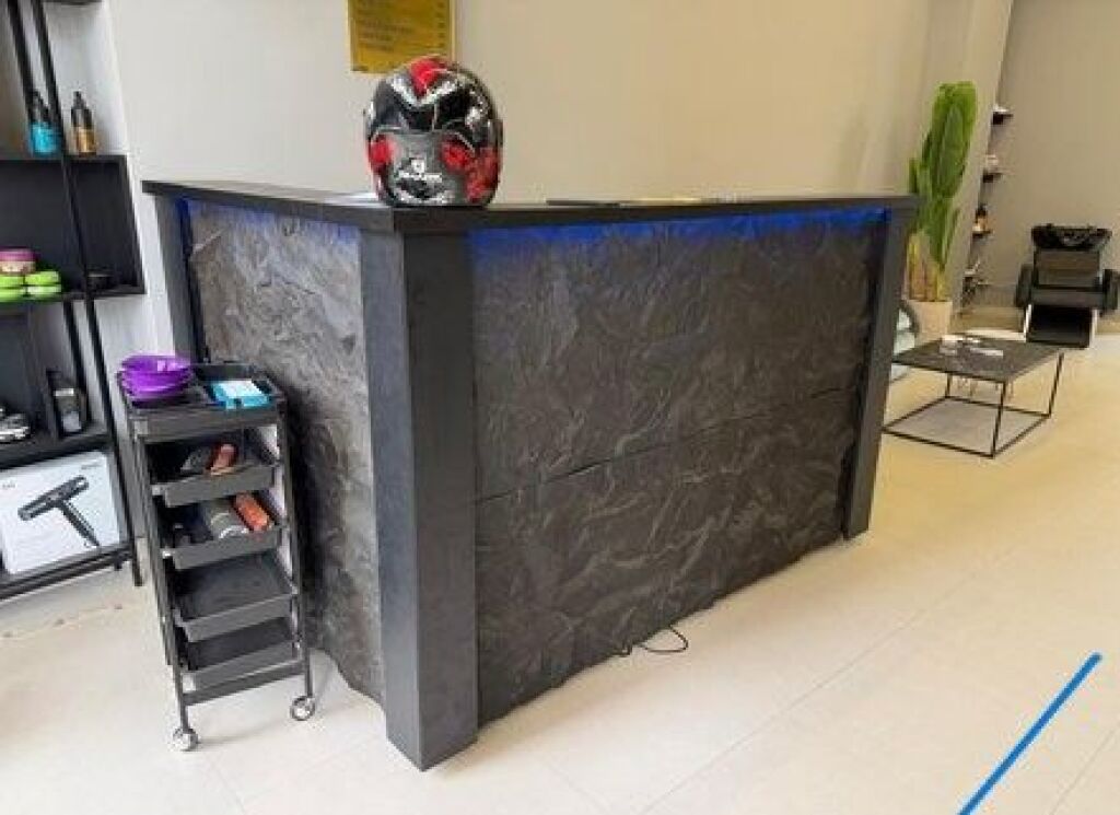 For sale, Barber Shop Business, New Bazaar, Tirana.