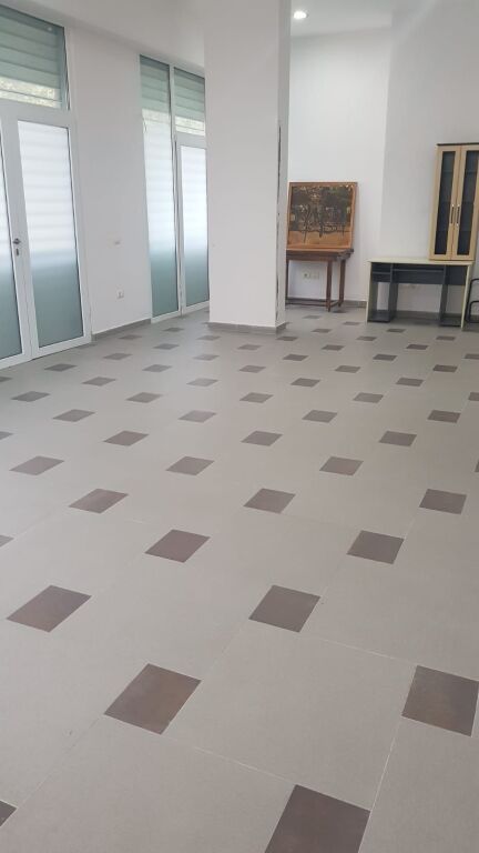 🏢 Negozio in Vendita a Ali Dem – Posizione Strategica