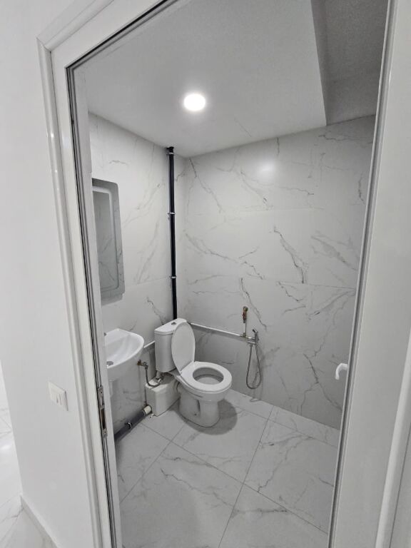 Locale Commerciale in Vendita - Vasil Shanto !