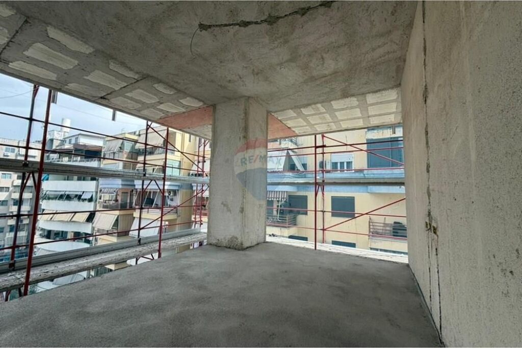 Duplex for sale at White Tower !