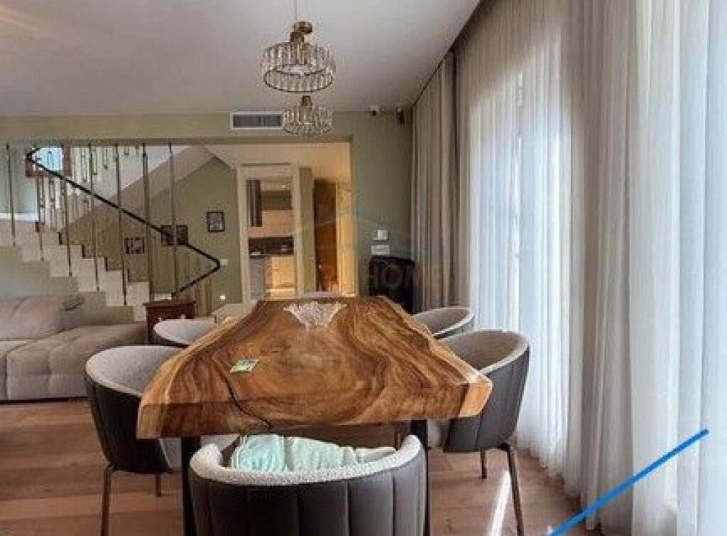 Shitet, Vile 4-kateshe, White House Residence, TEG, Tirane