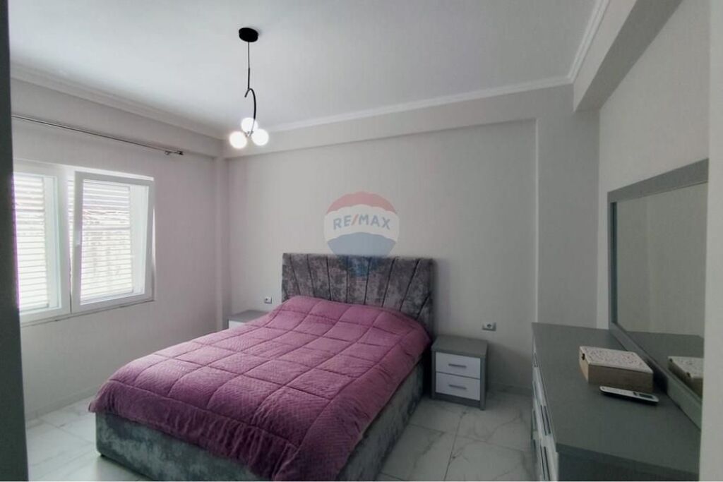 Jepet me qira (2+1) plus post parkimi, Selitë