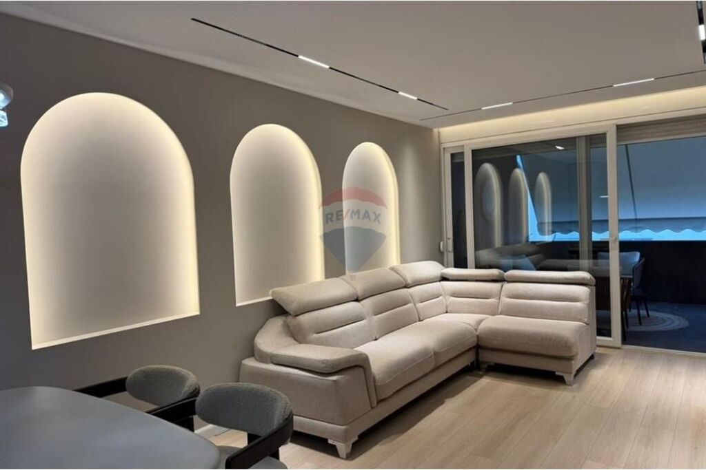 Apartment 2+1 with Veranda for Sale – Former Exhibition !