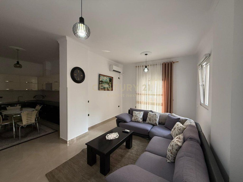 Jepet me Qira apartament 2+1+2 tek Eleonore Kodra Diellit