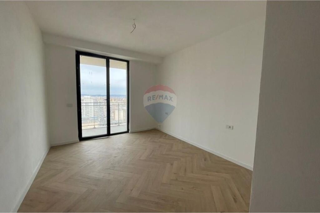 Zyre me qira te Mine Peza Residence!