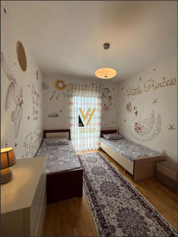 JEPET APARTAMENT 2+1+2+BLK ME QERA TE KOPSHTI BOTANIK 1.000 EURO