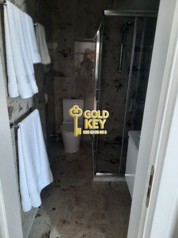 SHITET GAZONIERE PJESERISHT PAMJE DETI PLAZH DURRES