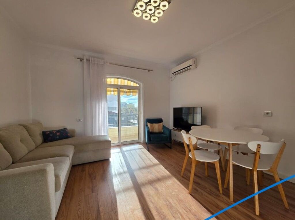 Rent, Apartment 1+1, Siri Kodra Street, Tirana.