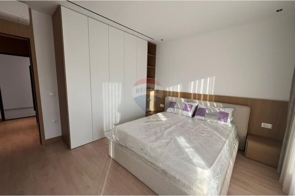 Apartament - Për Qira - Komuna e Parisit,