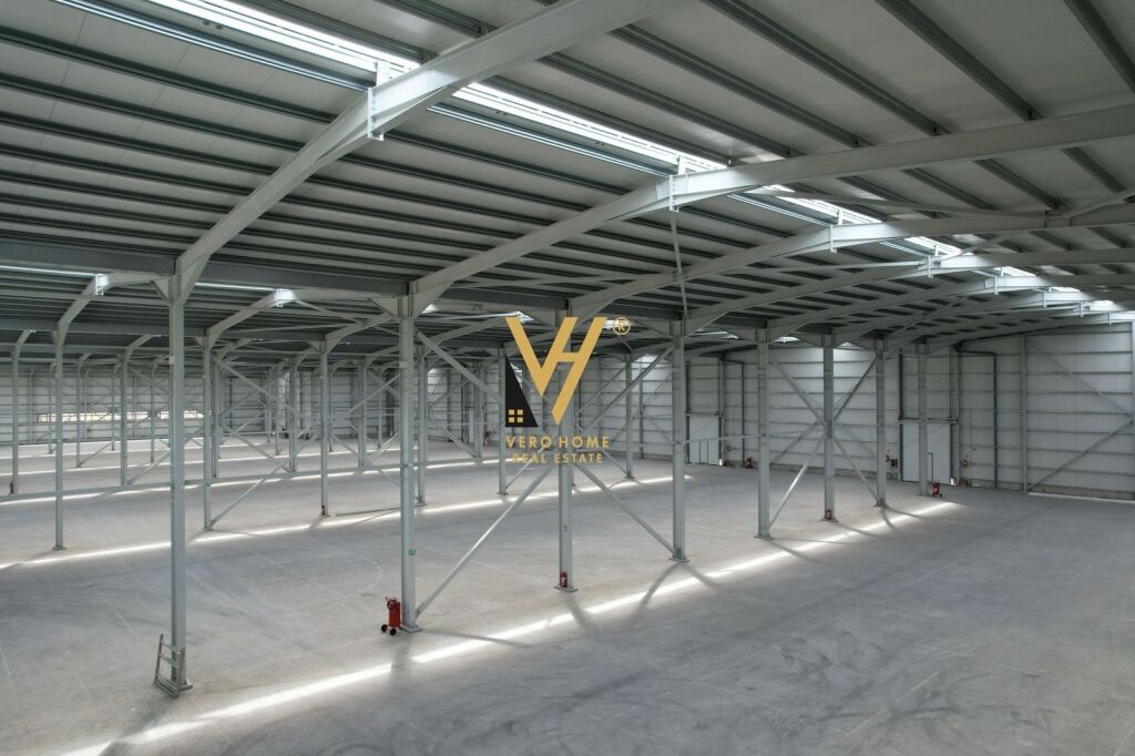 JEPE KAPANON 6.200 M2 ME QERA NE VORE 37.000 EURO