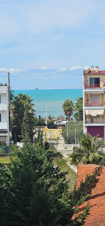 Papafingo con vista mare in vendita diviso in 2 appartamenti 2+1 ciascuno.  2 posti auto
