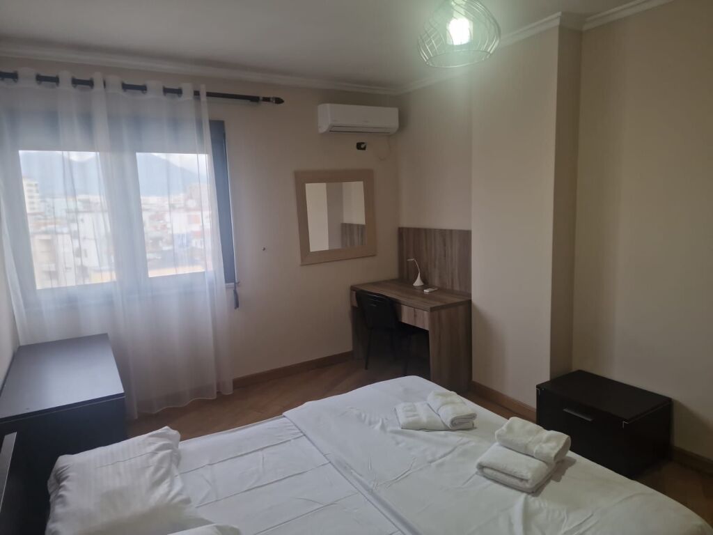 Shitet apartament eskluzive 2+1 ne Qender te Tiranes.