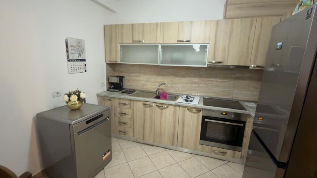 Apartament 1+1 me qera - Report Tv, Ish Parku (VR111)