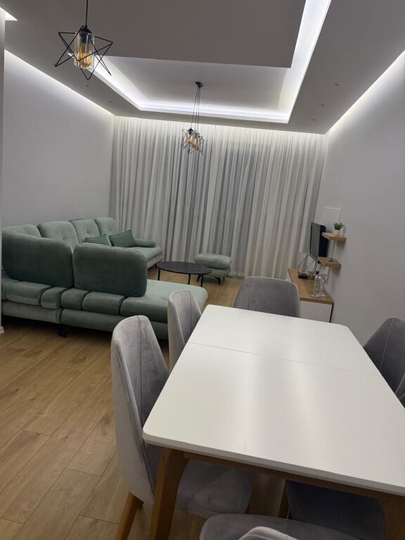 Super ap 2+1 at globi (kavaja street)