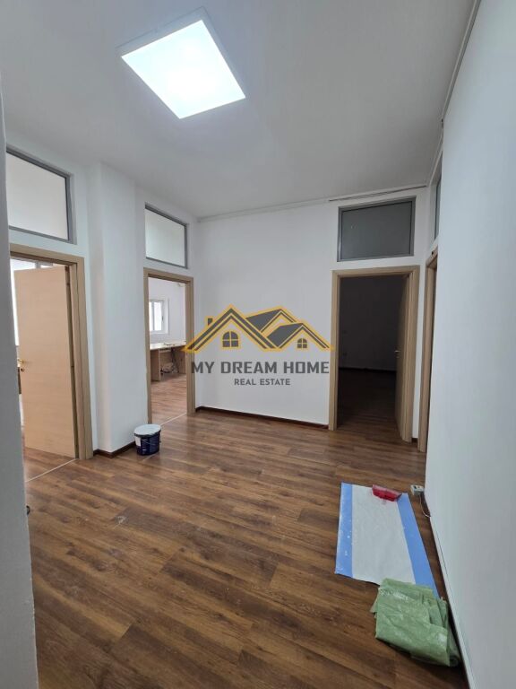 SHITET NJESI BIZNESI NE RRUGE KRYESORE PRAN KAZAZIT!