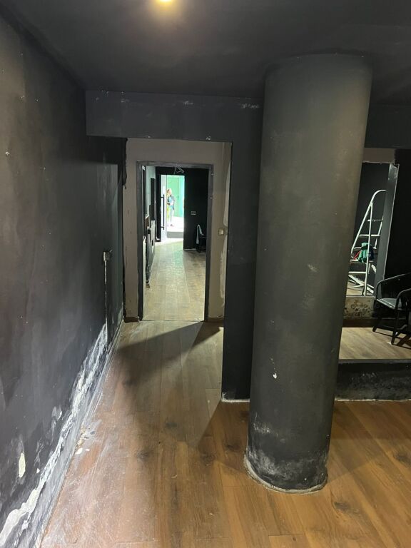 AFFITTASI NEGOZIO 70M2 VICINO A GERMAN COMPUTERS