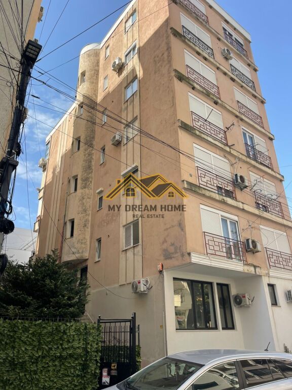 SHITET APARTAMENT 2+1 TEK SHKEMBI I KAVAJES!