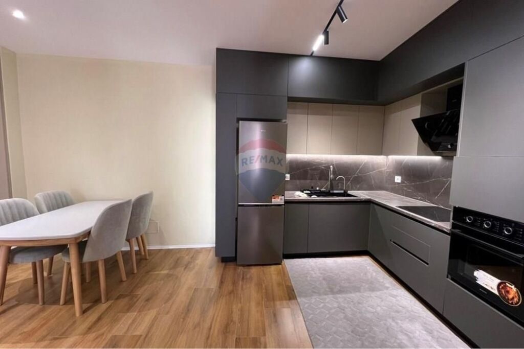 APARTAMENT 1+1 PER SHITJE TEK GALERIA ROMA!