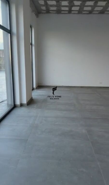 SHOP FOR RENT 202M2 KAMEZ 200,000 LEKE FH-66407