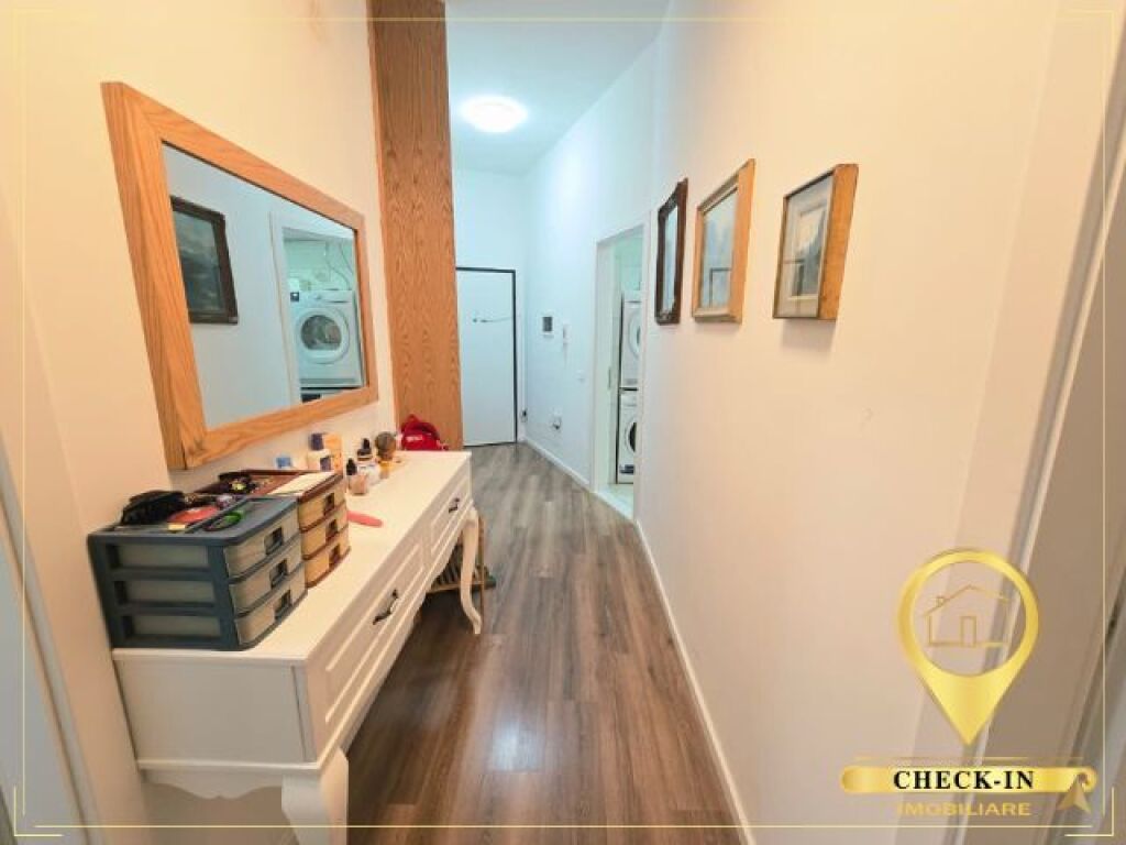 Shitet apartament 2+1+2 tek Pazari i Ri