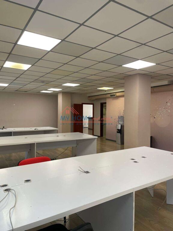 Office for rent at Selvia in Tirana
