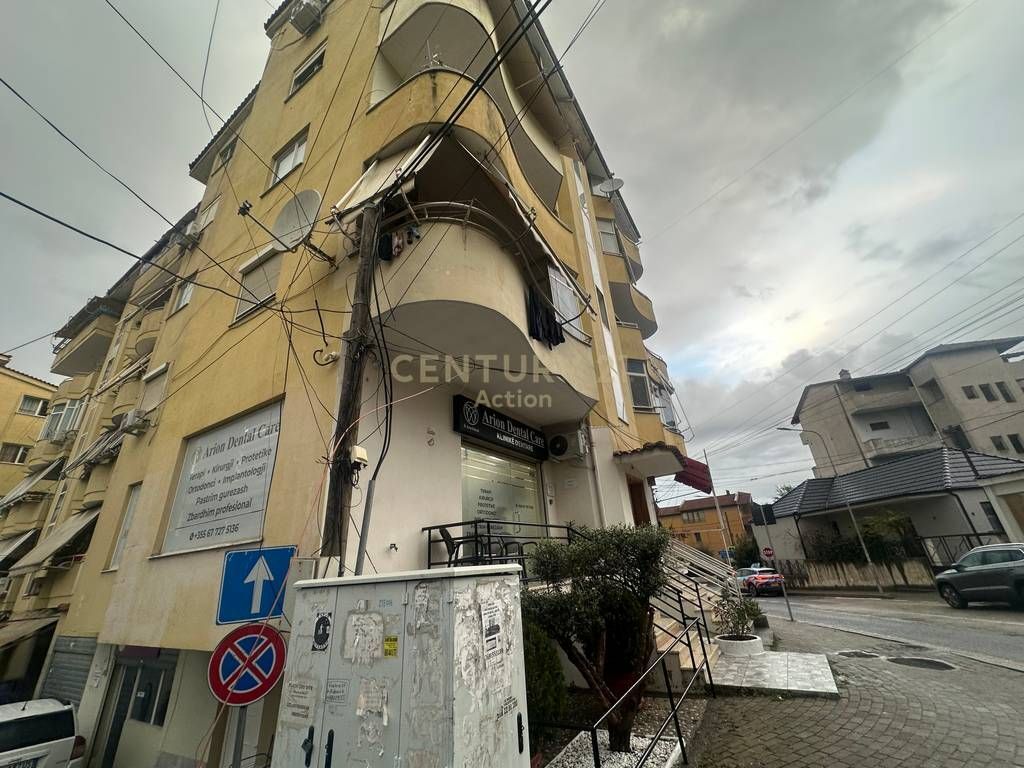 Shitet garsionere. Kati 0. Selite te Marlin Barleti. 60,000 €