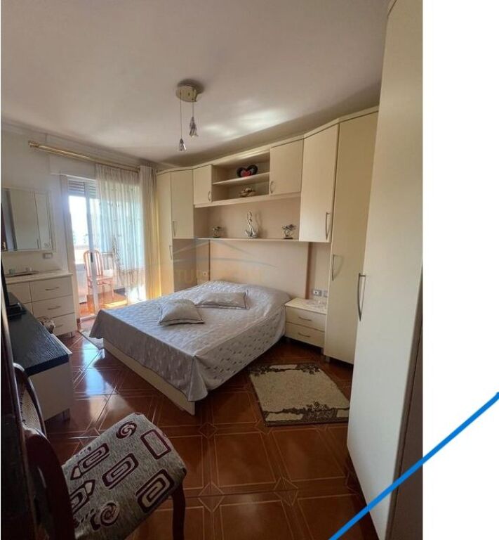 OKAZION, Shitet, Apartament 2+1, Komuna e Parisit, Tirane